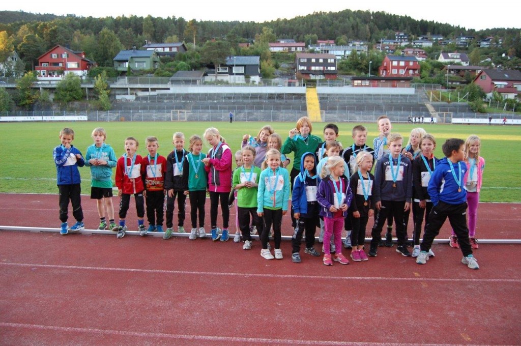 De unge spreke på tirsdagens myldrestevne Foto: Arvid Ottestad